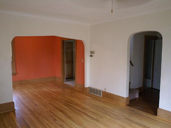 3rd image of 3254 Hayes St NE