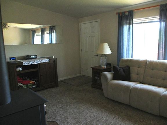 4th image of 22608 Cedarview Dr E