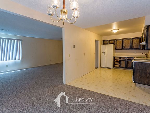 4th image of 3750 E 15th St #1