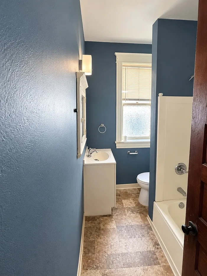 1 bed, 1.0 bath, 950 sqft, $650 — Photo 4