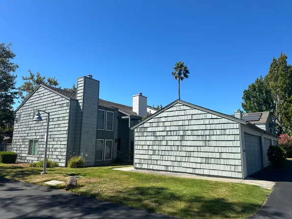811 Magellan Ln, Foster City, CA 94404