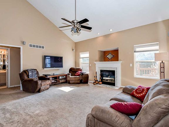 3rd image of 9893 Stonebridge Dr