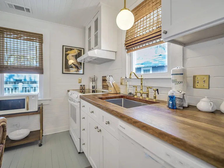 3228 Bannon Dr — Photo 20