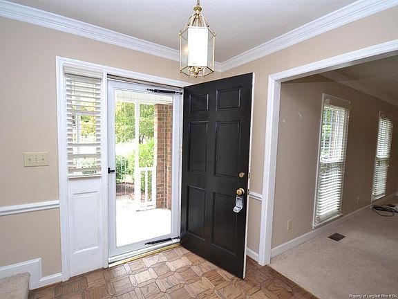 2nd image of 3504 Kelburn Dr
