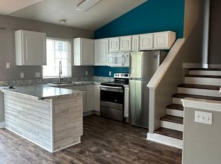1118 W Park Ave APT B, Belgrade, MT 59714