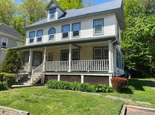 15 Oakwood Rd FLOOR 1, Huntington, NY 11743