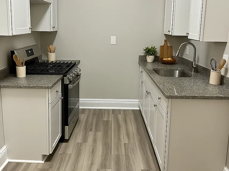 2582 W McMicken Ave — Photo 5