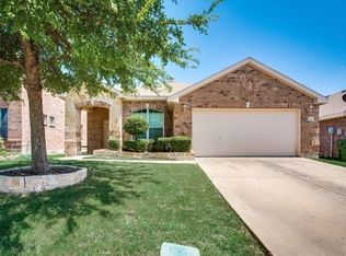 1006 Camp Verde Dr, Forney, TX 75126