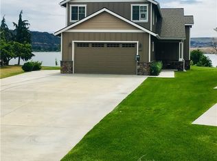 23927 Crescent Bay Dr NW, Quincy, WA 98848