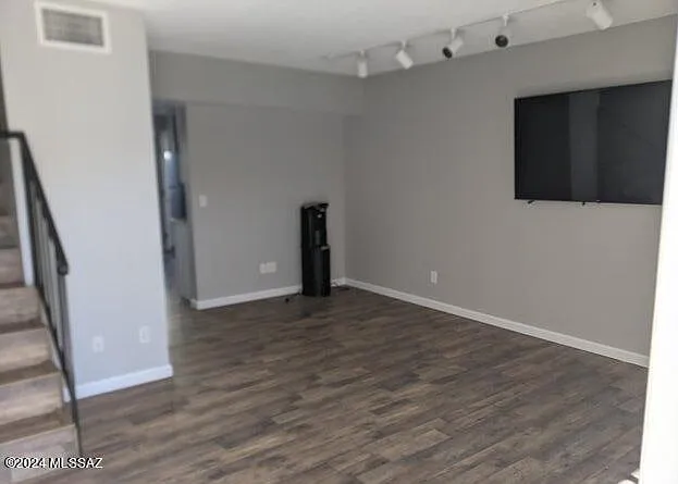 2172 N 1st Ave #25 — Photo 2