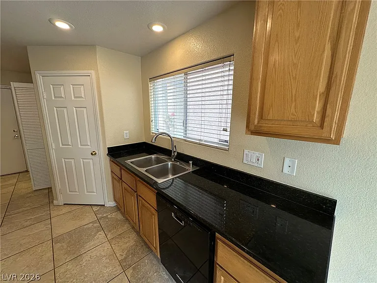 840 Percy Arms St — Photo 11