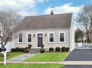 150 Arbor Dr, Southport, CT 06890