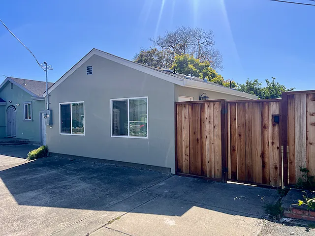 15007 Edgemoor St — Photo 3