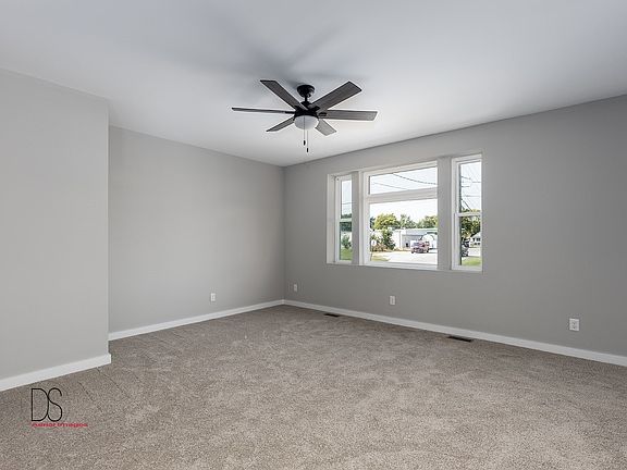5th image of 505 E Joliet St