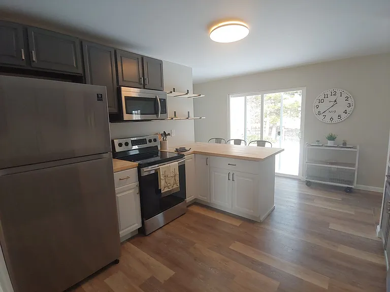 3295 Emerson Ave — Photo 2