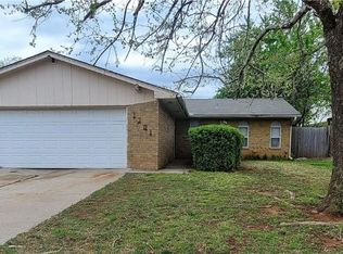 1201 Ridgeway Dr, Yukon, OK 73099