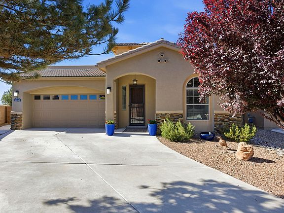 2nd image of 7200 Valle Jardin Ln NW
