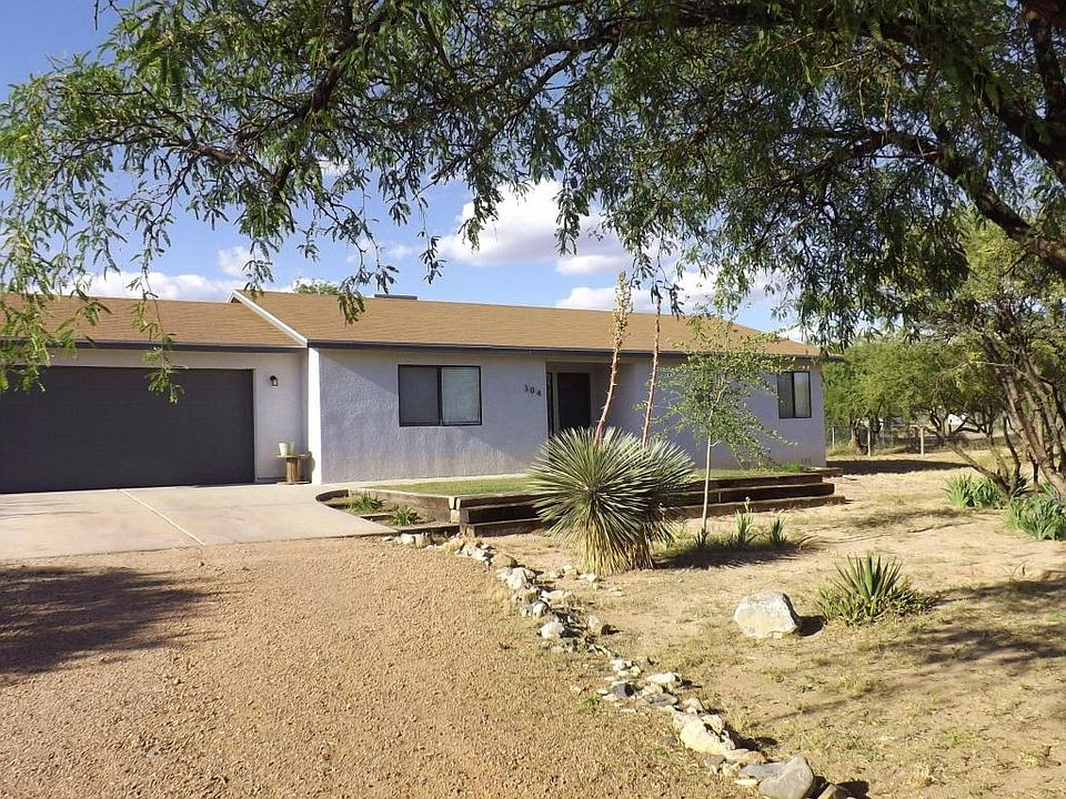 1st image of 304 W Branding Iron Dr