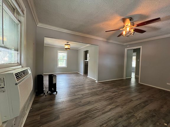 2nd image of 407 W Norwood Ct