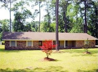 2103 Shawnee Dr, McComb, MS 39648