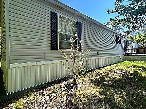 3rd image of 5741 Arbutus St