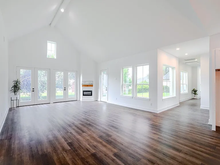 32 Englewood Ct — Photo 11
