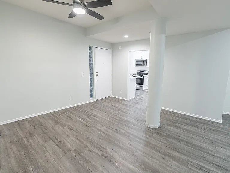 4532 Murietta Ave — Photo 46