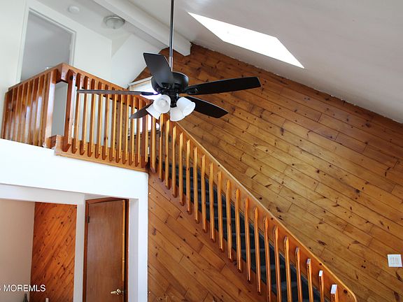 5th image of 58 W Greystone Rd