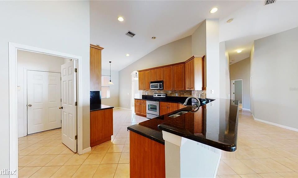 1st image of 11705 Holly Creek Dr