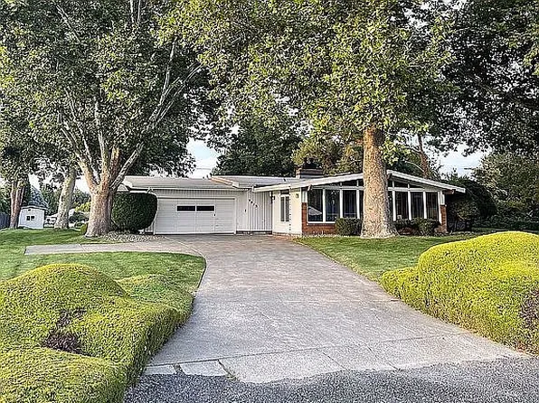 9013 Franklin Rd, Pasco, WA 99301