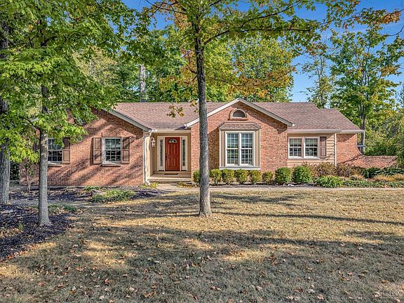 2nd image of 6131 Squirrelwoods Ln