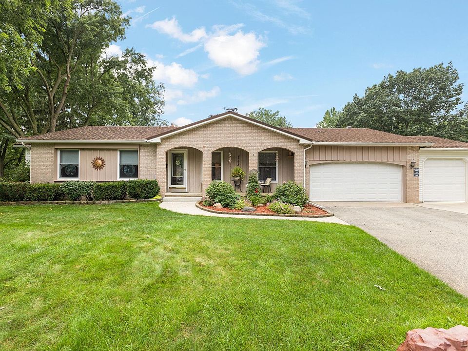 1st image of 4328 Radcliffe Ct
