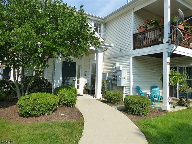 1st image of 644 Honeybrook Cir