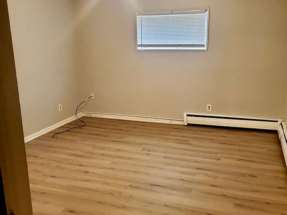 3rd image of 2553 N Bend Rd #5