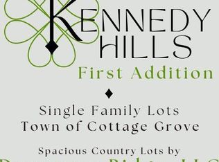 28 Quercus, Cottage Grove, WI 53527
