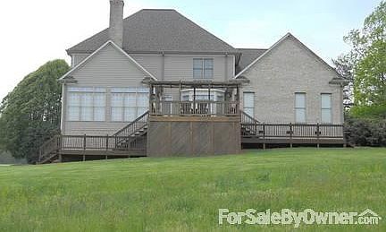 Expansive deck