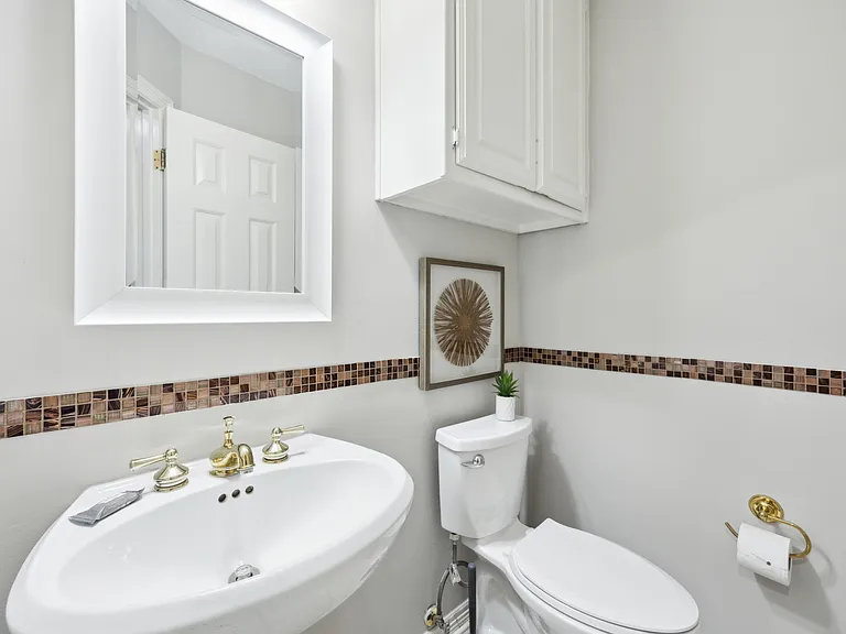 1118 Countryhill Dr — Photo 17