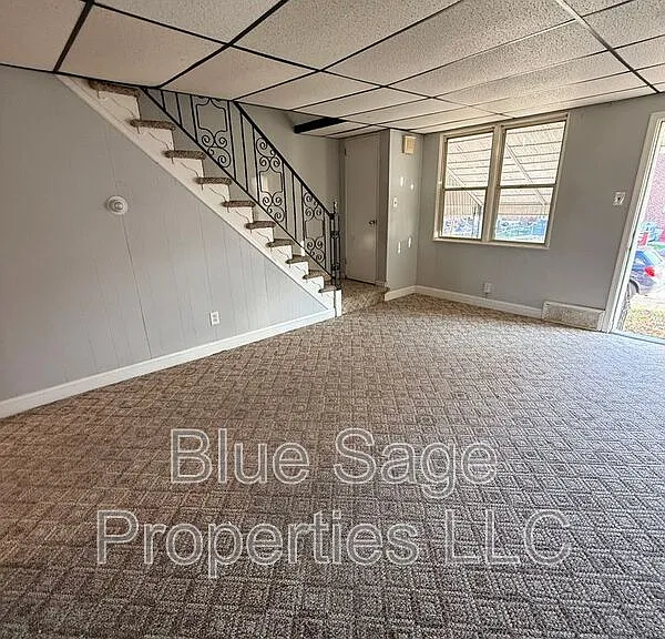 37 Concord Rd — Photo 3