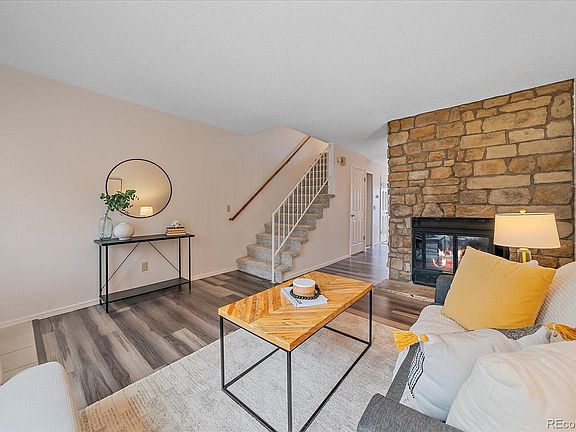 4th image of 2262 S Jasper Way #B