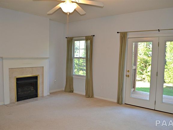 2nd image of 928 W Trailcreek Dr #928