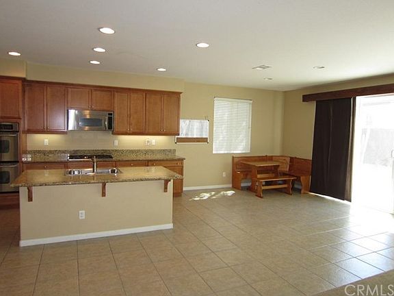 4th image of 36851 Pictor Ave