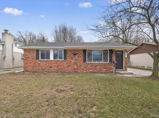 38061 Walnut St, Romulus, MI 48174