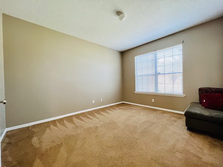 365 James Cir — Photo 12