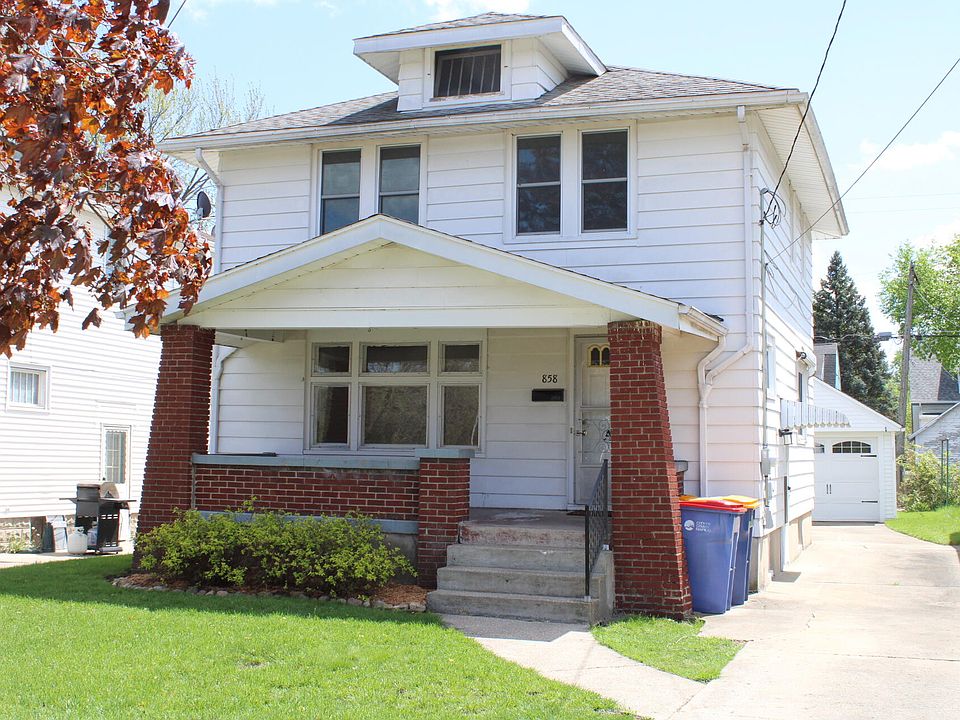 1st image of 858 Sibley St NW