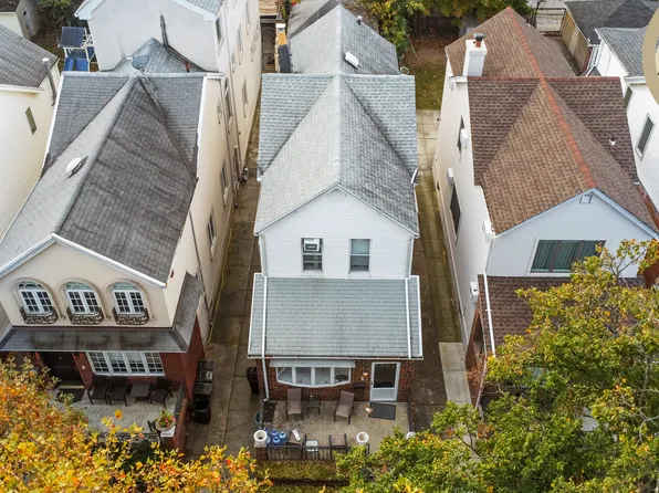 1530 East 2nd Street image 7 of 25