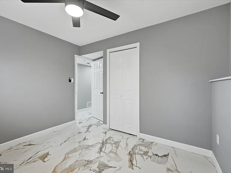 6915 Adel St — Photo 17