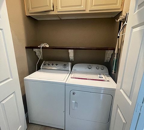 5th image of 106 Oakbrook Dr