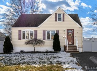 99 Lehigh Ave, Avenel, NJ 07001