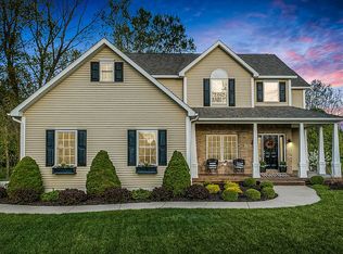 5488 Earliglow Ln, Haslett, MI 48840