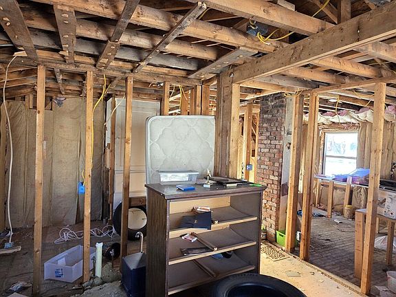 4th image of 65 State Street